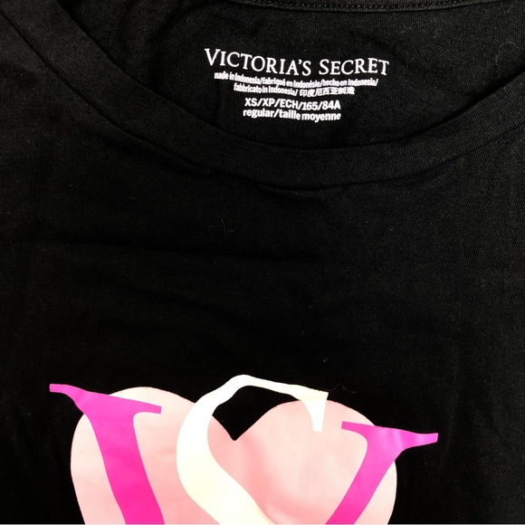 Victorias Secret T-Shirt- Women’s Size XS- Black with Pink Heart Logo - Picture 3 of 3